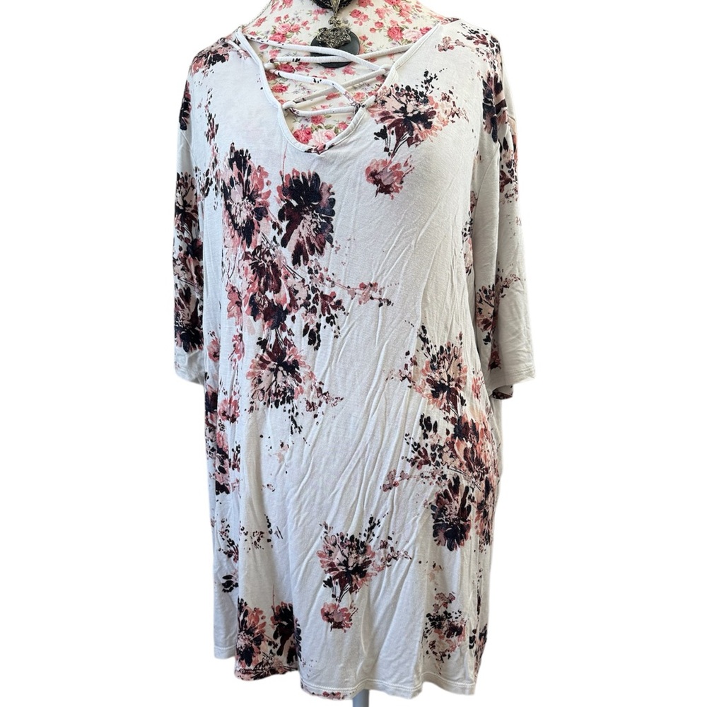 24/7 Maurices White Floral Cross Neck Tee